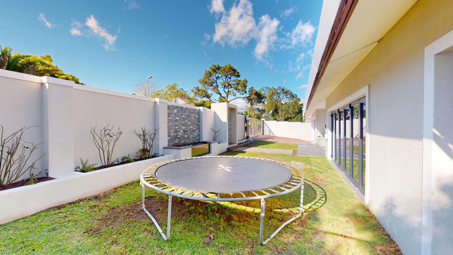 3 Bedroom Property for Sale in The Links Western Cape